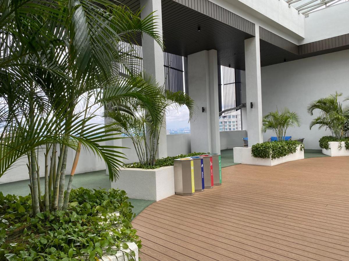 Almas Suite Nusajaya  Exterior photo
